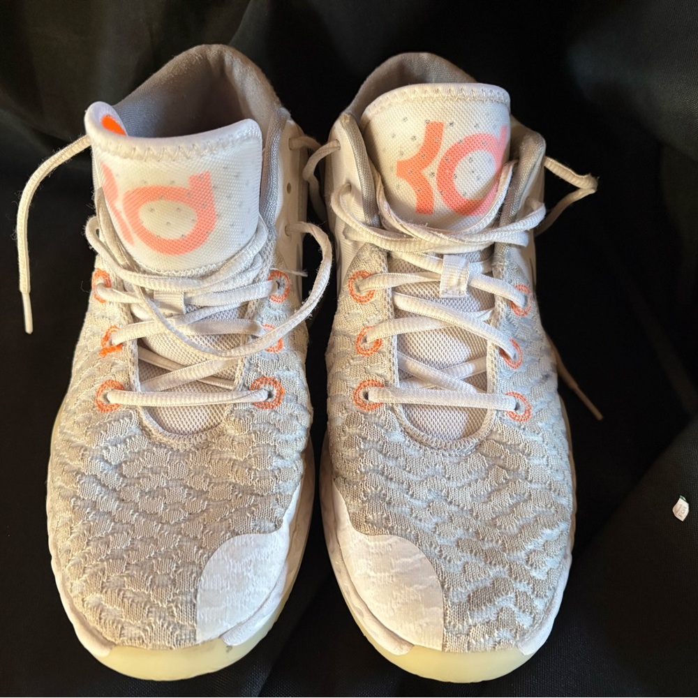 Nike KD Trey 5 VIII 'Pure Platinum Orange' basketball shoes. USED SIZE 6.5